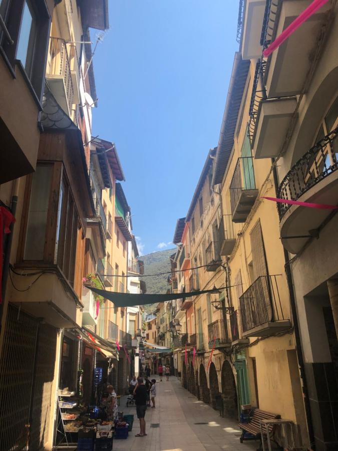 Un Lindo Piso Acogedor Para Desconectar En Sort Kültér fotó